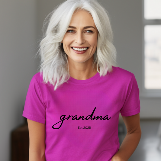 Flourishing Grandma Est 2025 T-shirt